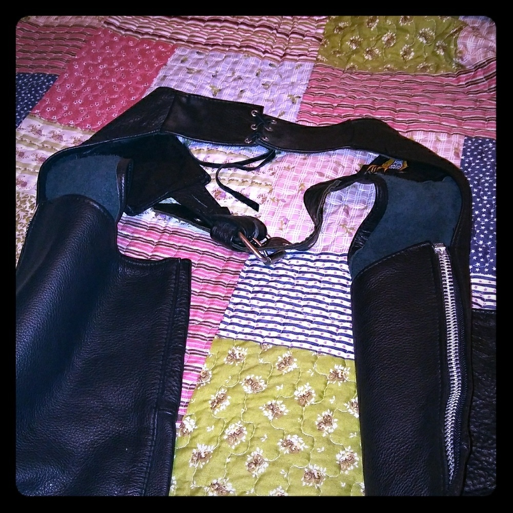 WOMAN'S LEATHER CHAPS XS